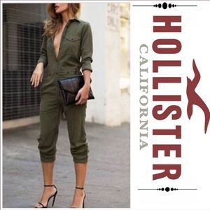 HOLLISTER PANTS & JUMPSUIT